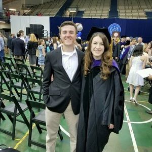 Meet your Posher, Quinn